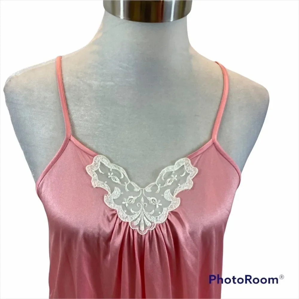 Ladies Vintage Berkleigh‎ Juniors Pink Maxi Length Nightgown Lace V Front Small
